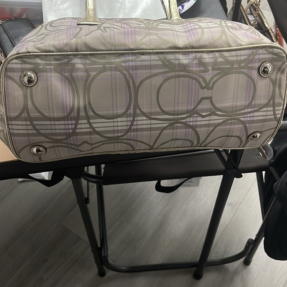 Coach Poppy Tartan Kiss lock shoulder bag Lavendar, Gold, Cream Triple Entry - Picture 7 of 8